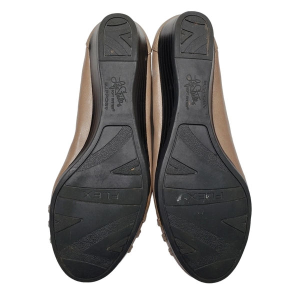 Life Stride | Brown Round Almond Toe Slip On Cushioned Wedge Flats Women's 6 - Picture 10 of 12